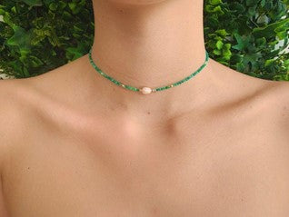 Choker necklace jade stones and river pearl